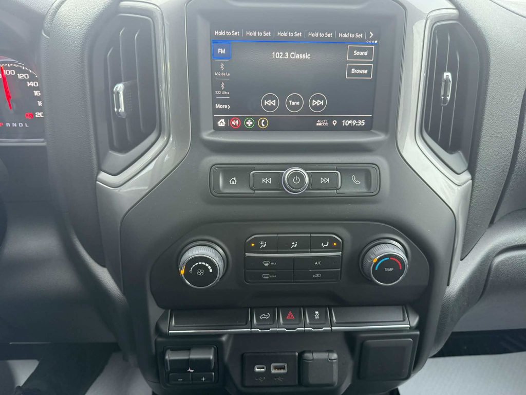 Chevrolet Silverado 1500 Custom 2021 à Edmundston, Nouveau-Brunswick - 12 - w1024h768px