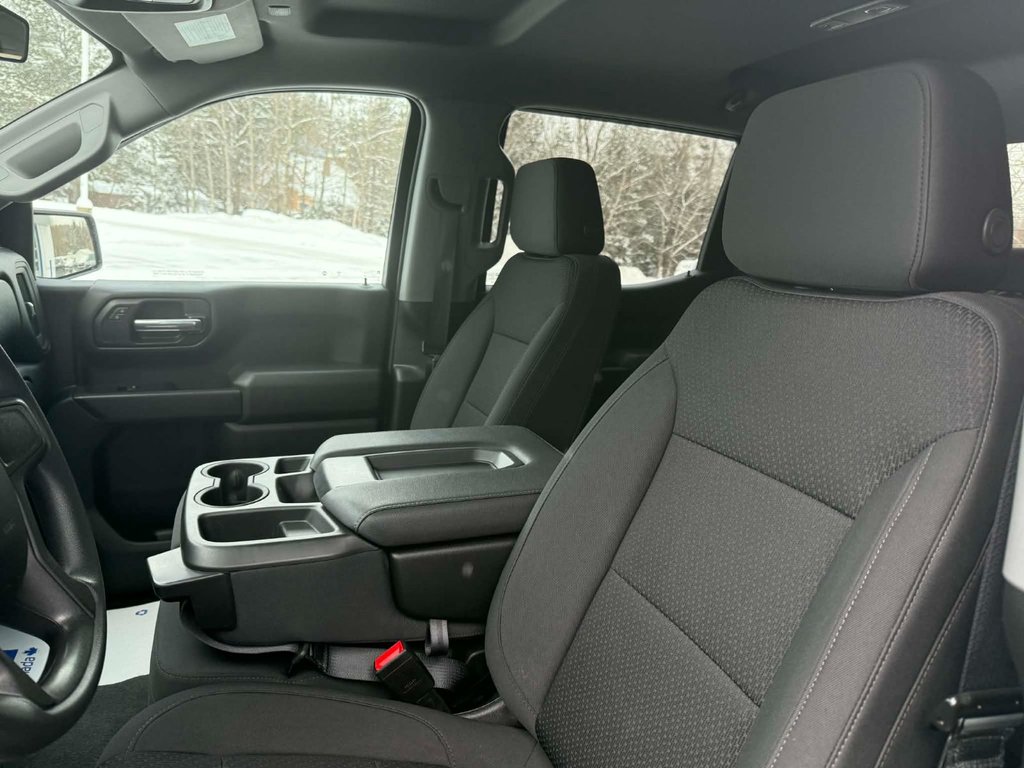 Chevrolet Silverado 1500 Custom 2021 à Edmundston, Nouveau-Brunswick - 17 - w1024h768px