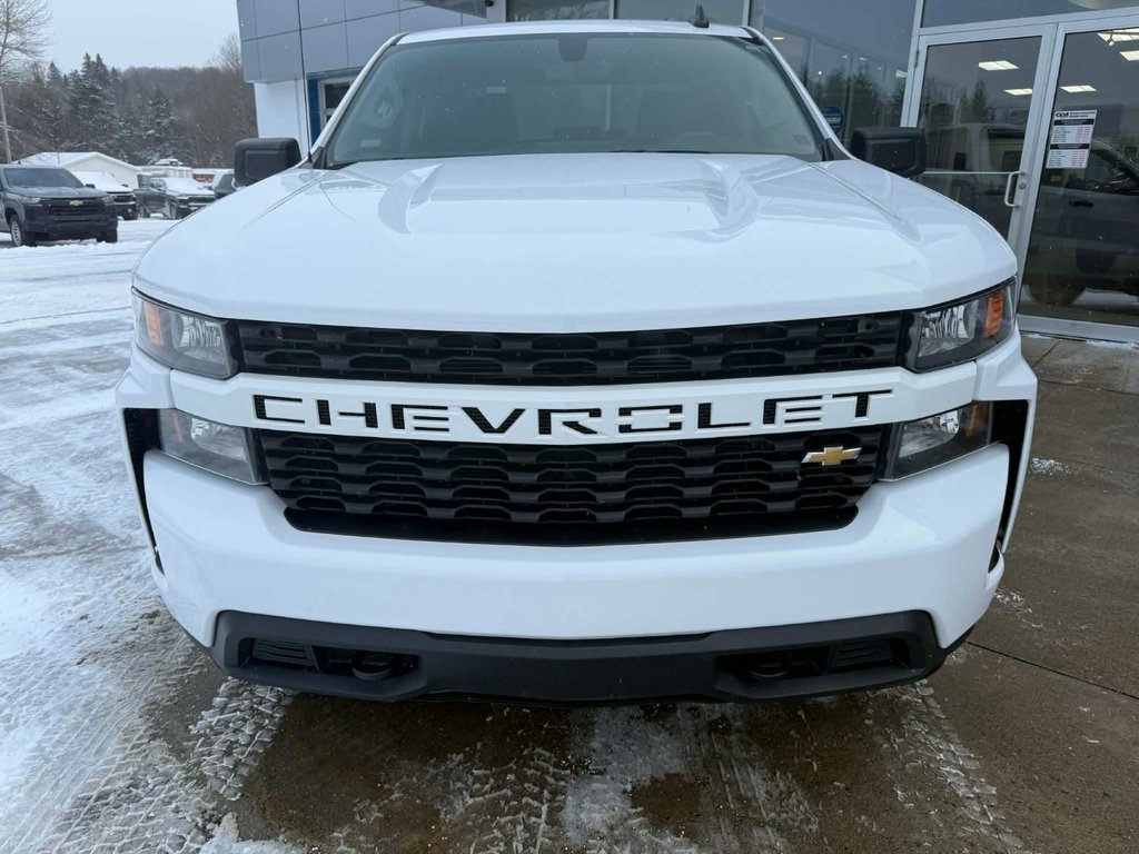 Chevrolet Silverado 1500 Custom 2021 à Edmundston, Nouveau-Brunswick - 3 - w1024h768px