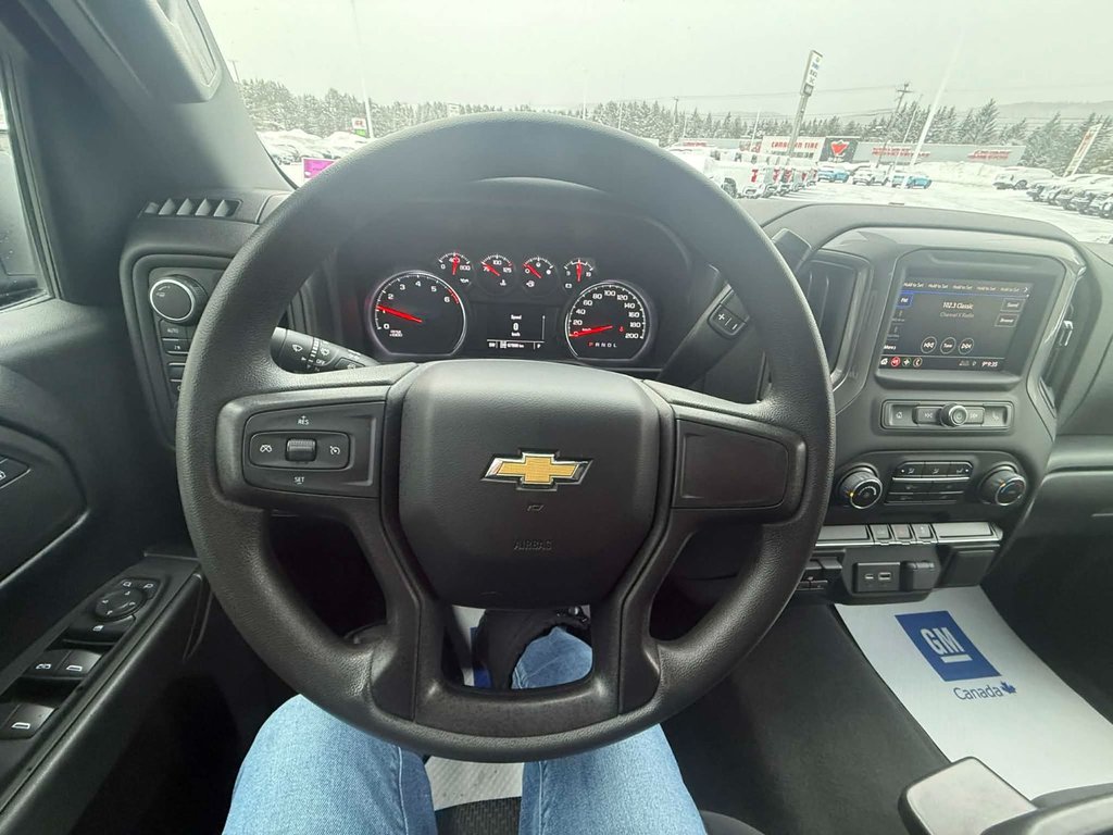 Chevrolet Silverado 1500 Custom 2021 à Edmundston, Nouveau-Brunswick - 14 - w1024h768px