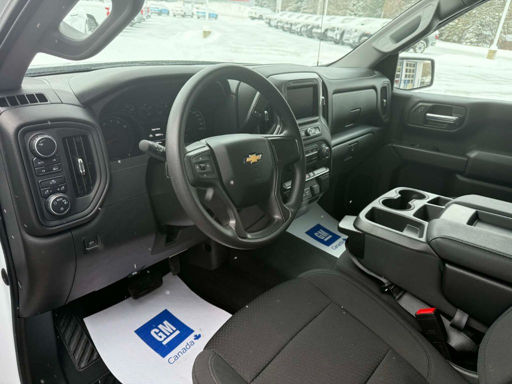 Chevrolet Silverado 1500 Custom 2021 à Edmundston, Nouveau-Brunswick - 8 - w1024h768px