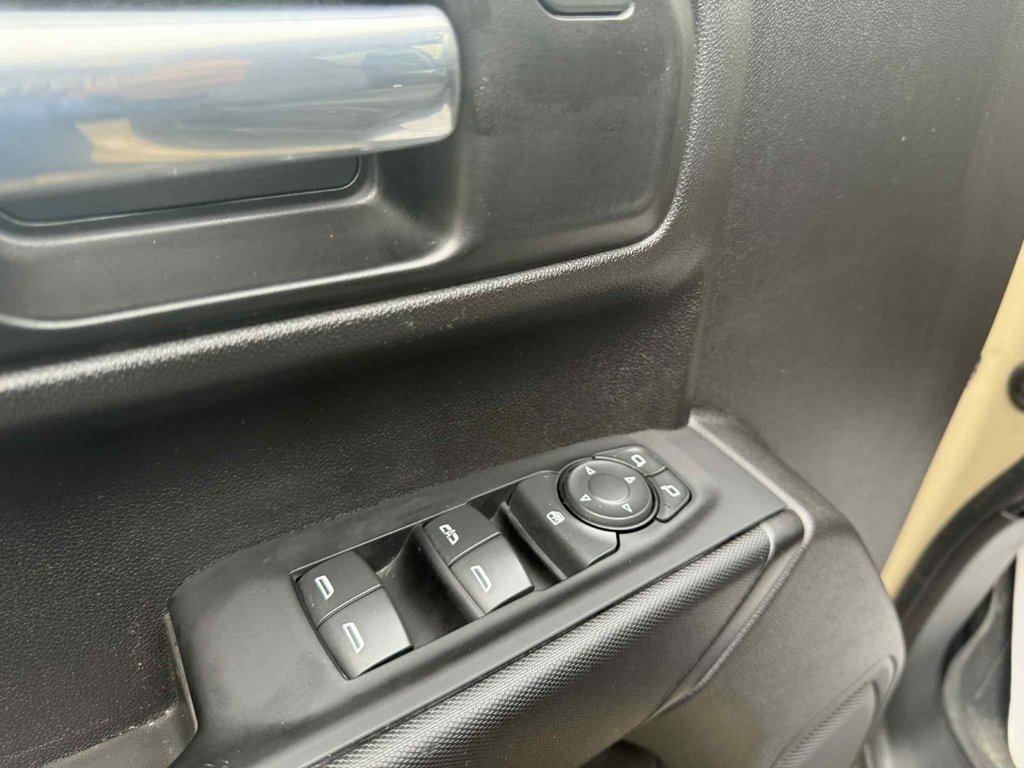 Chevrolet Silverado 1500 Custom Trail Boss 2022 à Edmundston, Nouveau-Brunswick - 17 - w1024h768px