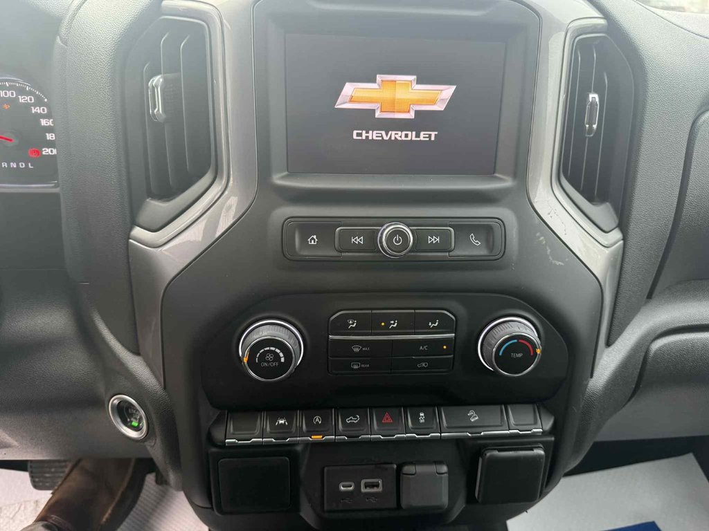 Chevrolet Silverado 1500 Custom Trail Boss 2022 à Edmundston, Nouveau-Brunswick - 10 - w1024h768px