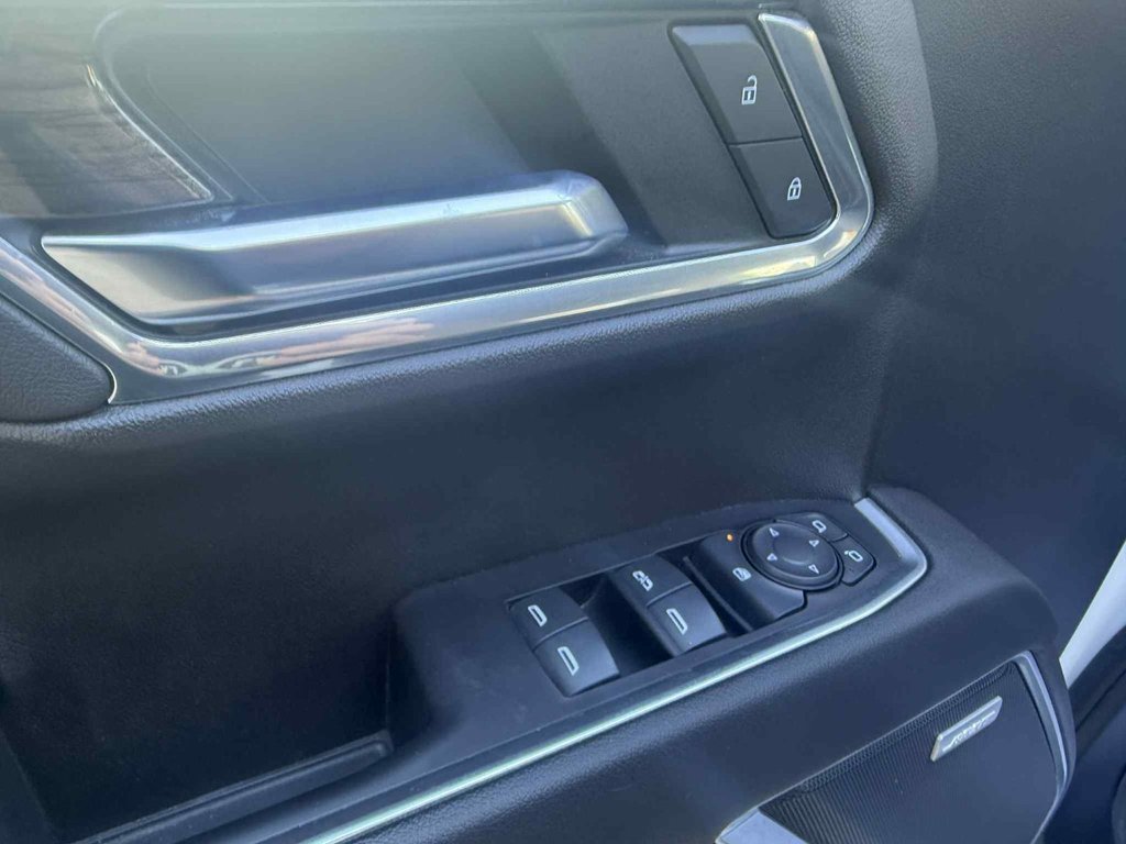 2022 Chevrolet Silverado 1500 RST in Edmundston, New Brunswick - 13 - w1024h768px