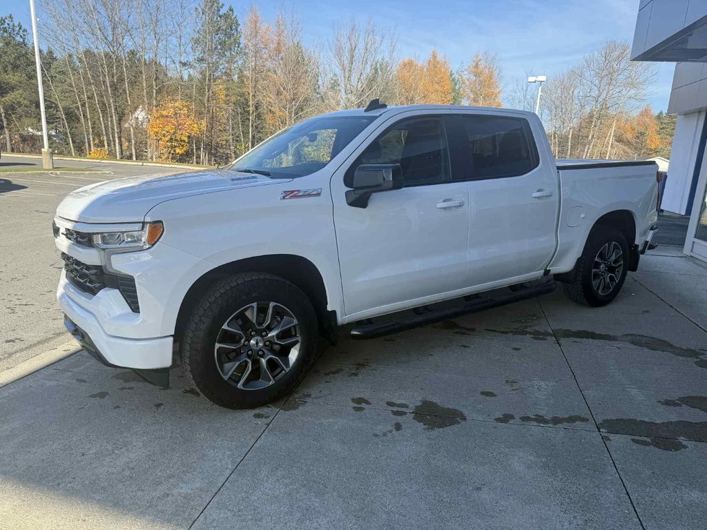 2022 Chevrolet Silverado 1500 RST in Edmundston, New Brunswick - 4 - w1024h768px