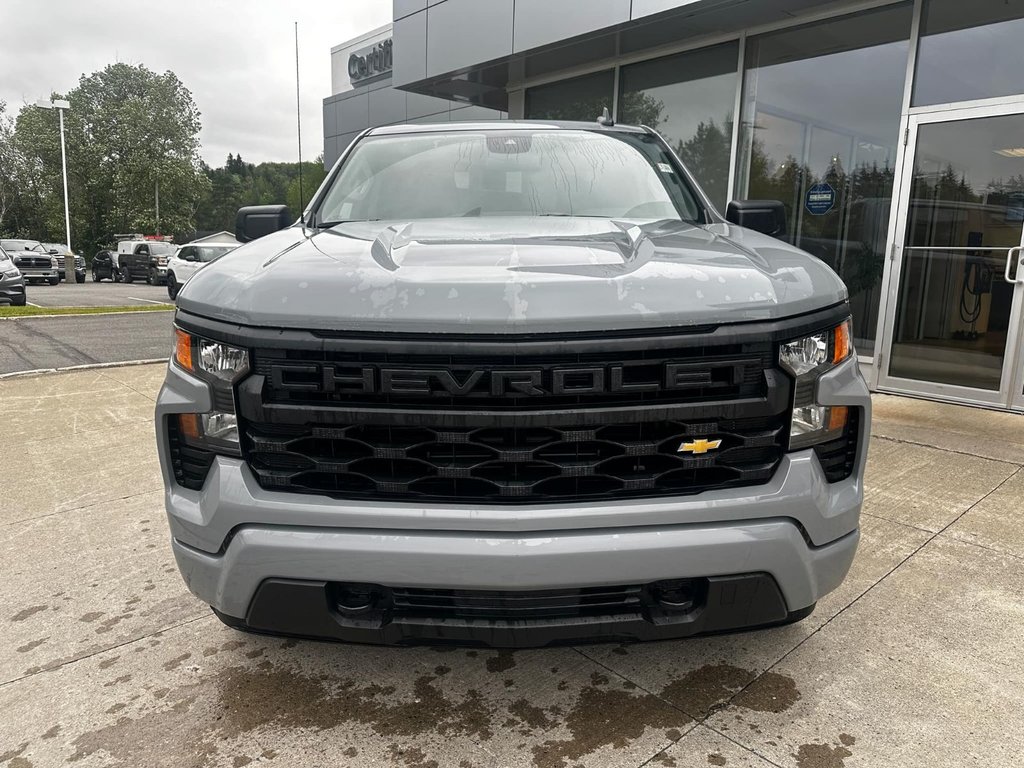 2024  Silverado 1500 Custom in Edmundston, New Brunswick - 2 - w1024h768px