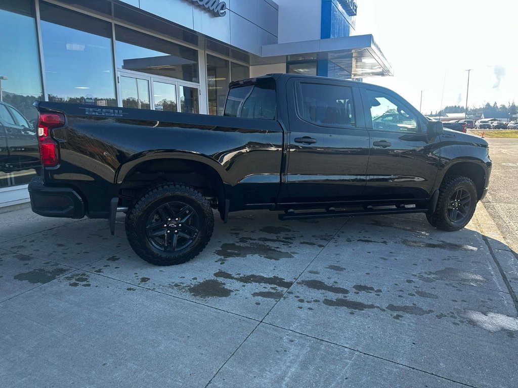 2025  Silverado 1500 Custom Trail Boss in Edmundston, New Brunswick - 4 - w1024h768px