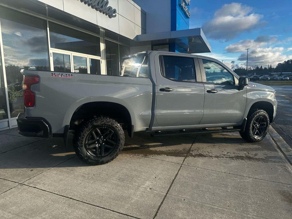 2025  Silverado 1500 Custom Trail Boss in Edmundston, New Brunswick - 3 - w1024h768px