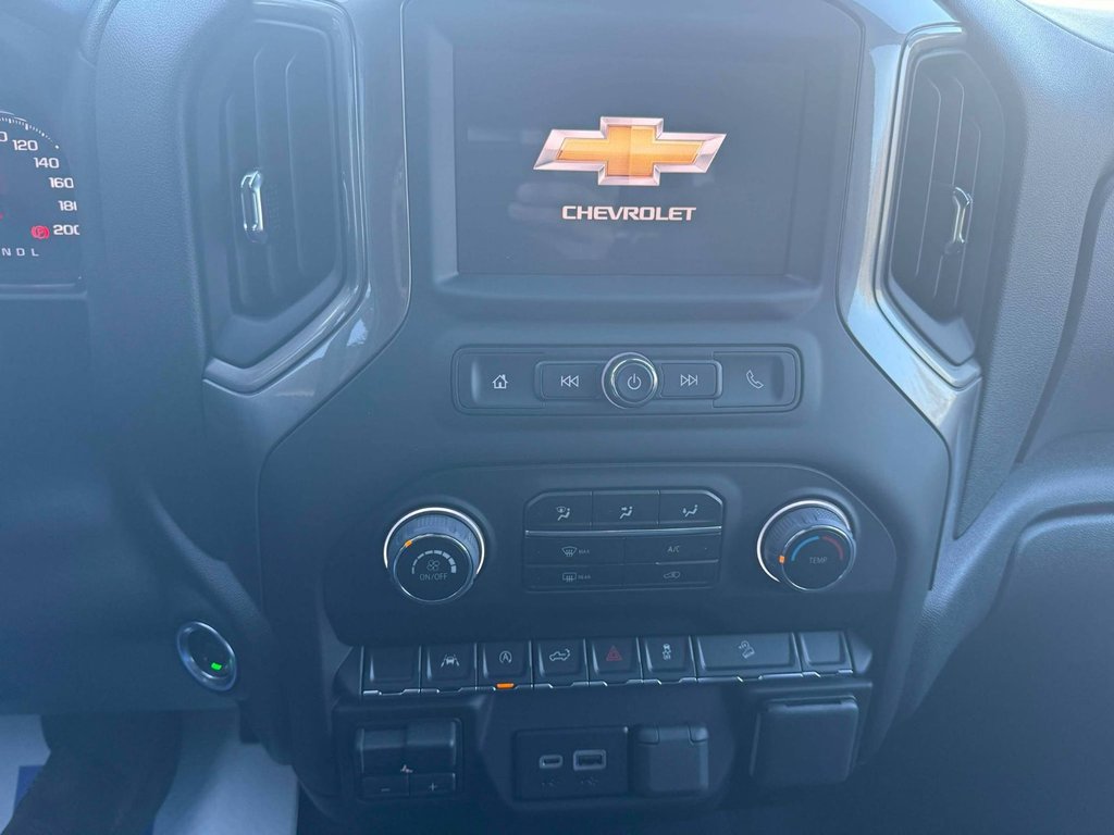 2025 Chevrolet Silverado 1500 Custom Trail Boss in Edmundston, New Brunswick - 9 - w1024h768px