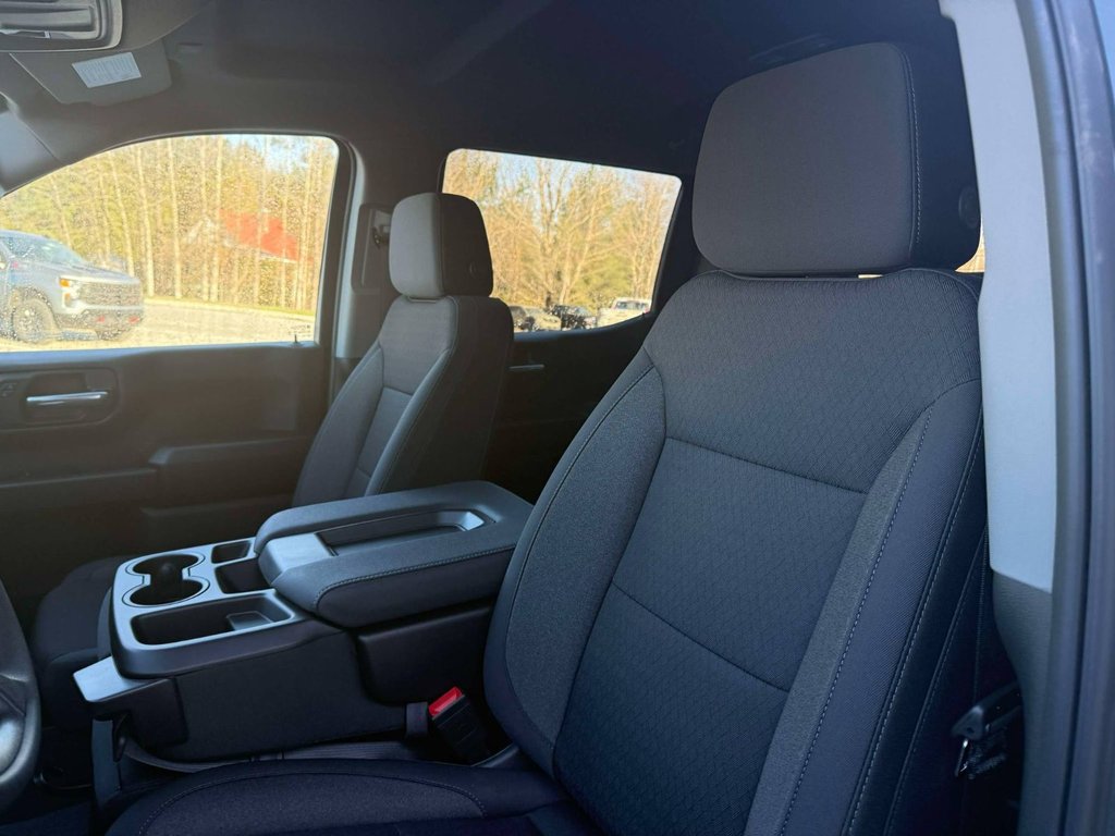 2025 Chevrolet Silverado 1500 Custom Trail Boss in Edmundston, New Brunswick - 10 - w1024h768px