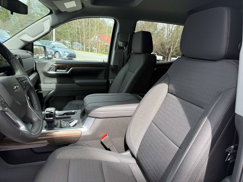 2025 Chevrolet Silverado 1500 RST in Edmundston, New Brunswick - 12 - w1024h768px