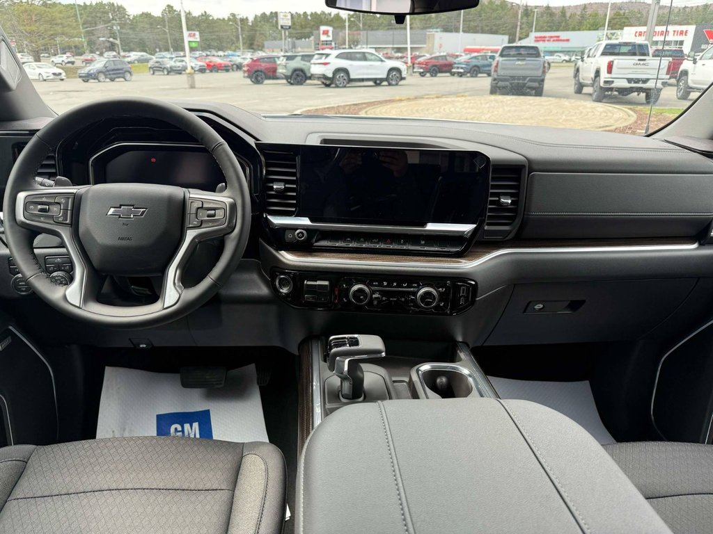 2025 Chevrolet Silverado 1500 RST in Edmundston, New Brunswick - 16 - w1024h768px