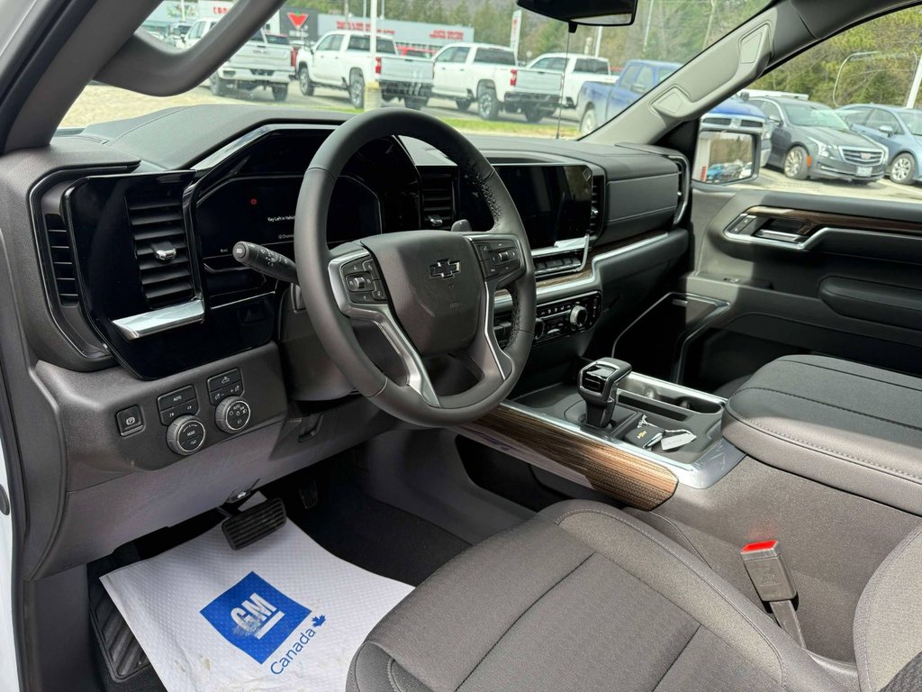 2025 Chevrolet Silverado 1500 RST in Edmundston, New Brunswick - 9 - w1024h768px