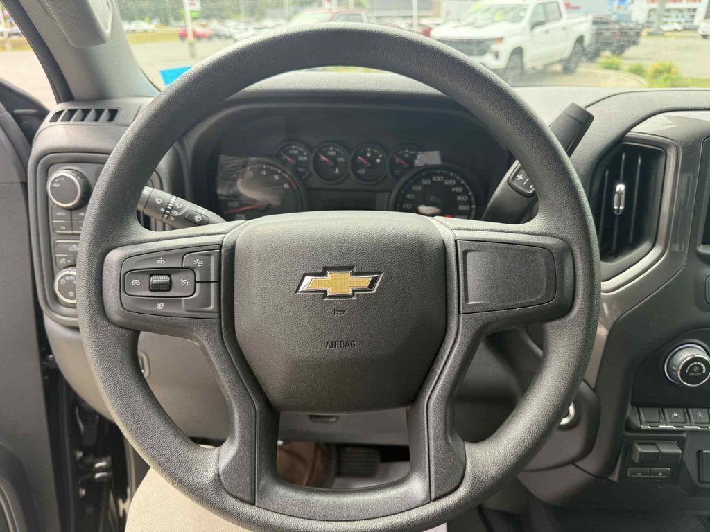 2025 Chevrolet Silverado 1500 WT in Edmundston, New Brunswick - 13 - w1024h768px