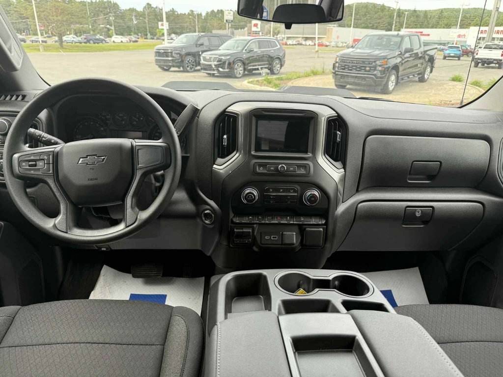 Chevrolet Silverado 1500 Custom Trail Boss 2025 à Edmundston, Nouveau-Brunswick - 9 - w1024h768px