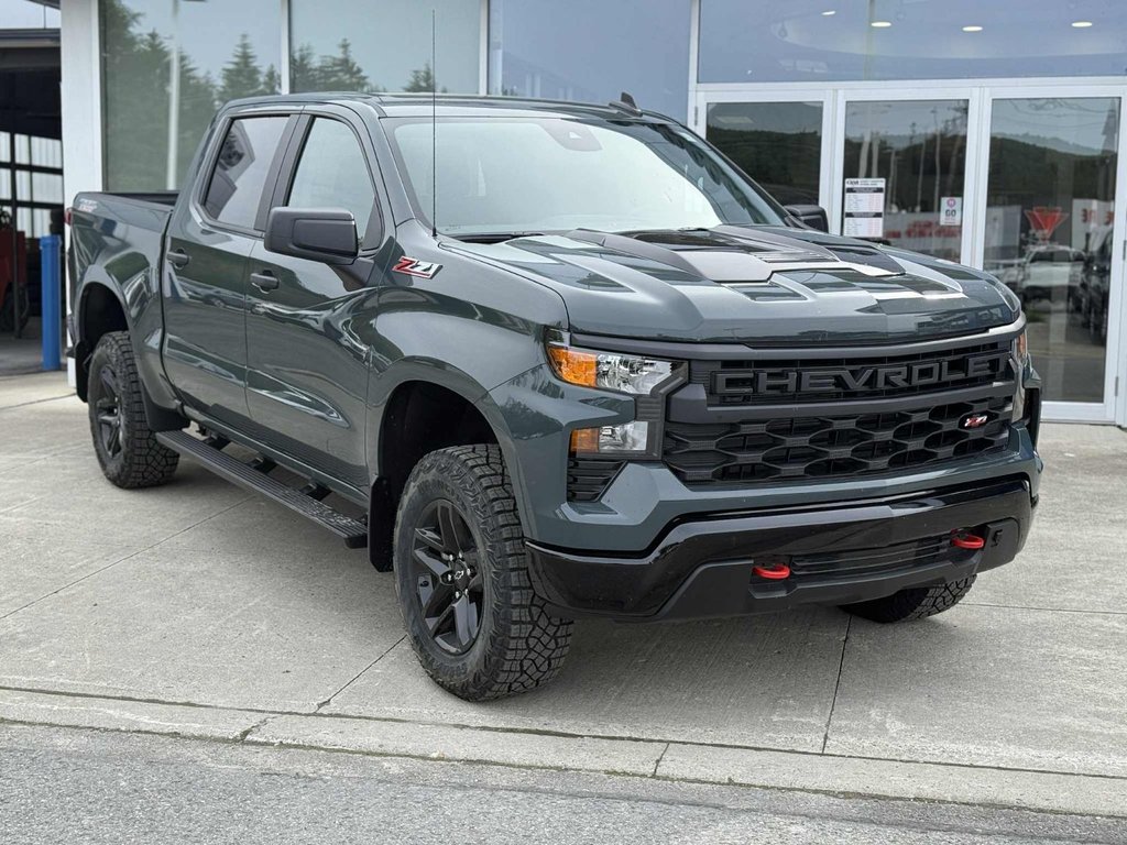Chevrolet Silverado 1500 Custom Trail Boss 2025 à Edmundston, Nouveau-Brunswick - 2 - w1024h768px