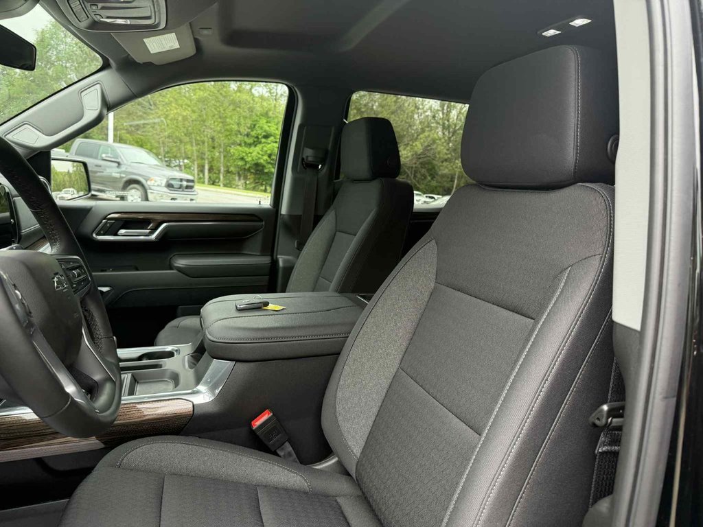 Chevrolet Silverado 1500 LT TRAIL BOSS 2025 à Edmundston, Nouveau-Brunswick - 9 - w1024h768px