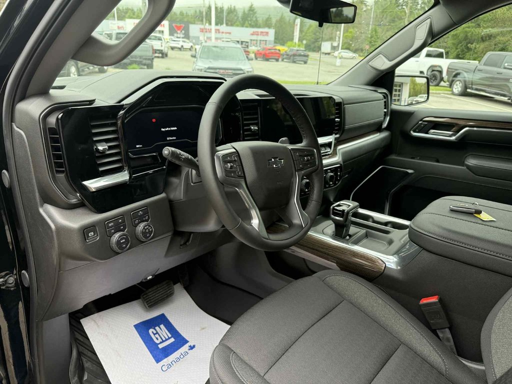 Chevrolet Silverado 1500 LT TRAIL BOSS 2025 à Edmundston, Nouveau-Brunswick - 11 - w1024h768px