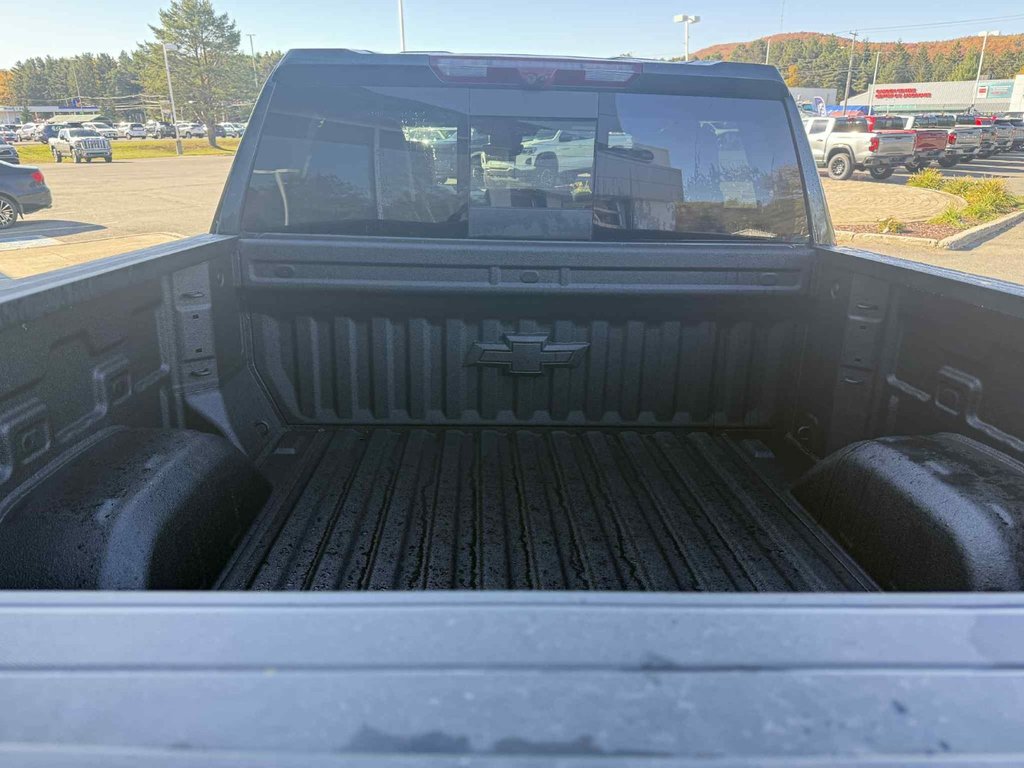 2026 Chevrolet Silverado 1500 ZR2 in Edmundston, New Brunswick - 7 - w1024h768px