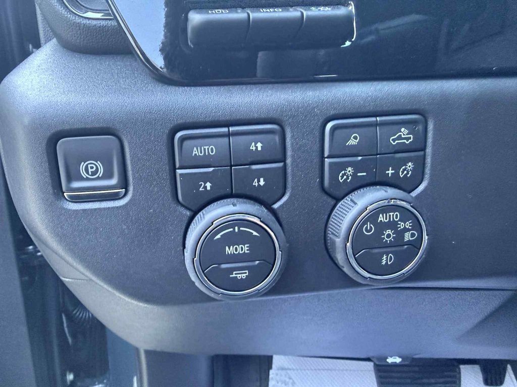 2026 Chevrolet Silverado 1500 ZR2 in Edmundston, New Brunswick - 16 - w1024h768px