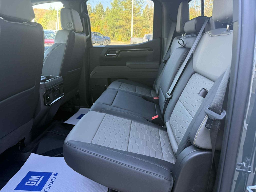 2026 Chevrolet Silverado 1500 ZR2 in Edmundston, New Brunswick - 21 - w1024h768px