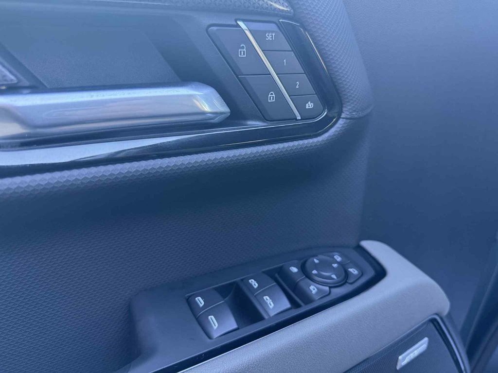 2026 Chevrolet Silverado 1500 ZR2 in Edmundston, New Brunswick - 19 - w1024h768px