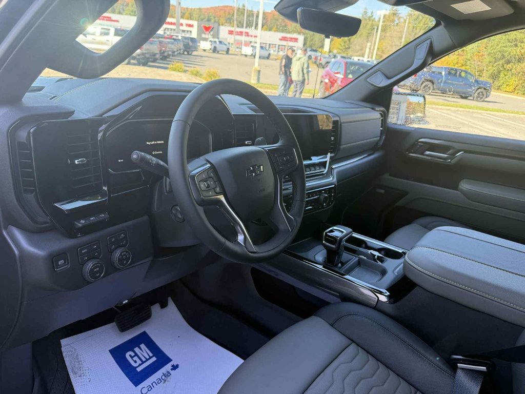2026 Chevrolet Silverado 1500 ZR2 in Edmundston, New Brunswick - 9 - w1024h768px