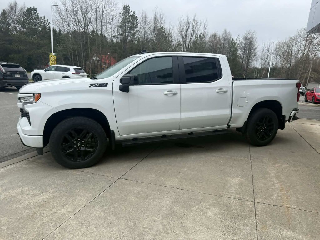 Chevrolet Silverado 1500 RST 2026 à Edmundston, Nouveau-Brunswick - 4 - w1024h768px