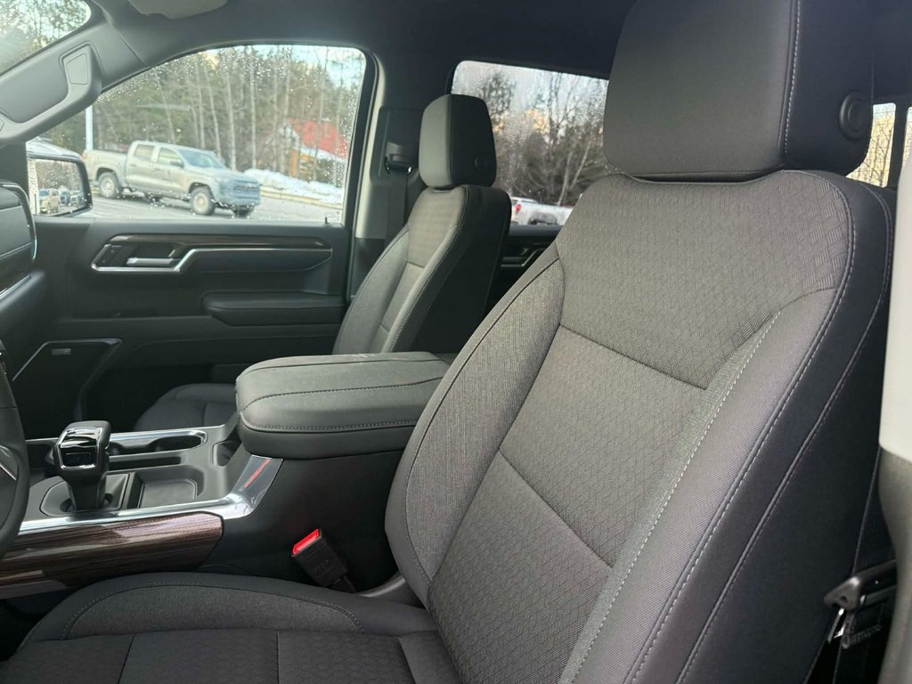 2026 Chevrolet Silverado 1500 RST in Edmundston, New Brunswick - 16 - w1024h768px