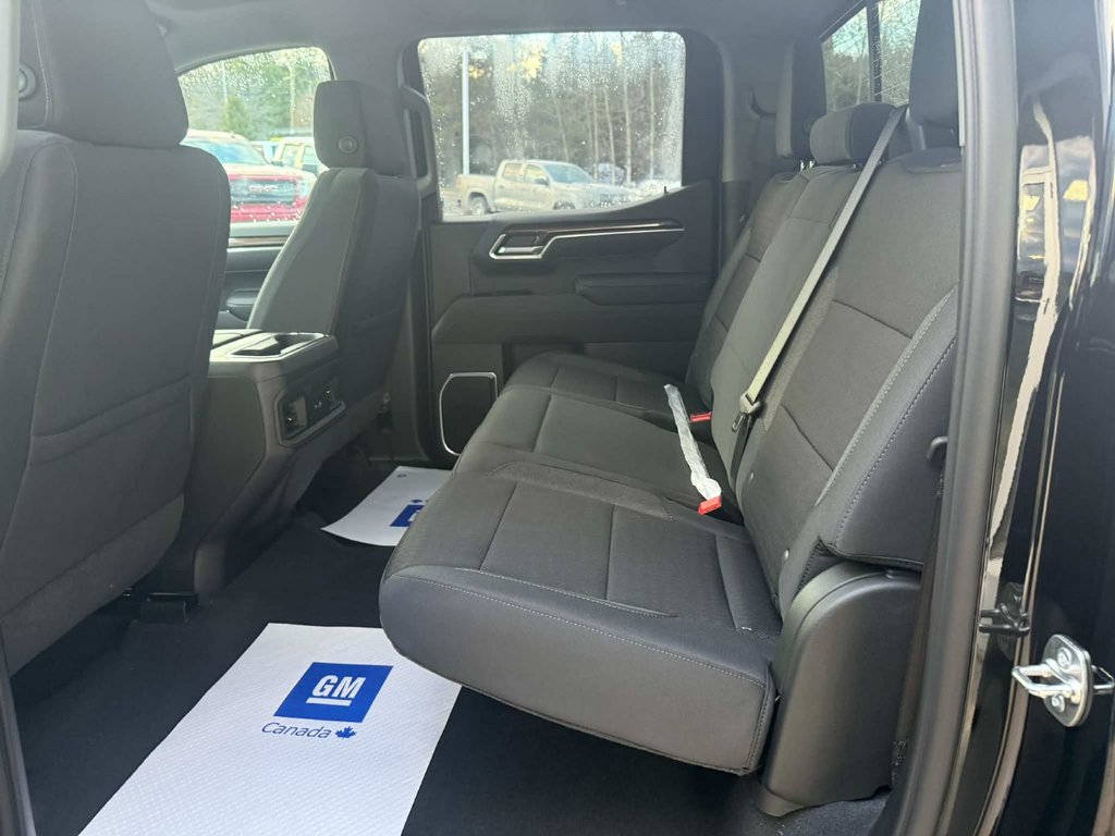 2026 Chevrolet Silverado 1500 RST in Edmundston, New Brunswick - 7 - w1024h768px