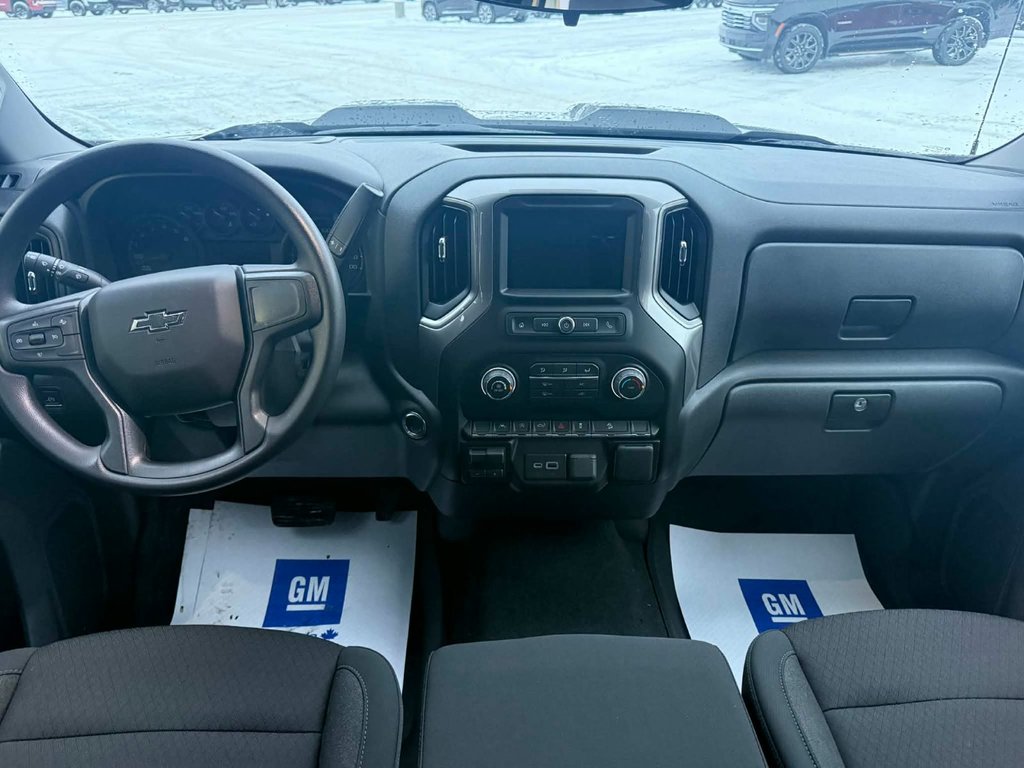 Chevrolet Silverado 1500 Custom Trail Boss 2026 à Edmundston, Nouveau-Brunswick - 11 - w1024h768px