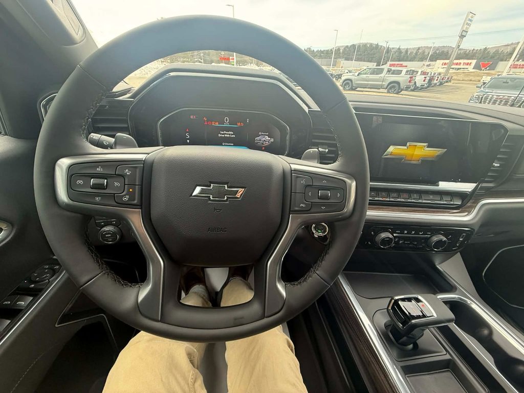 2026 Chevrolet Silverado 1500 RST in Edmundston, New Brunswick - 22 - w1024h768px