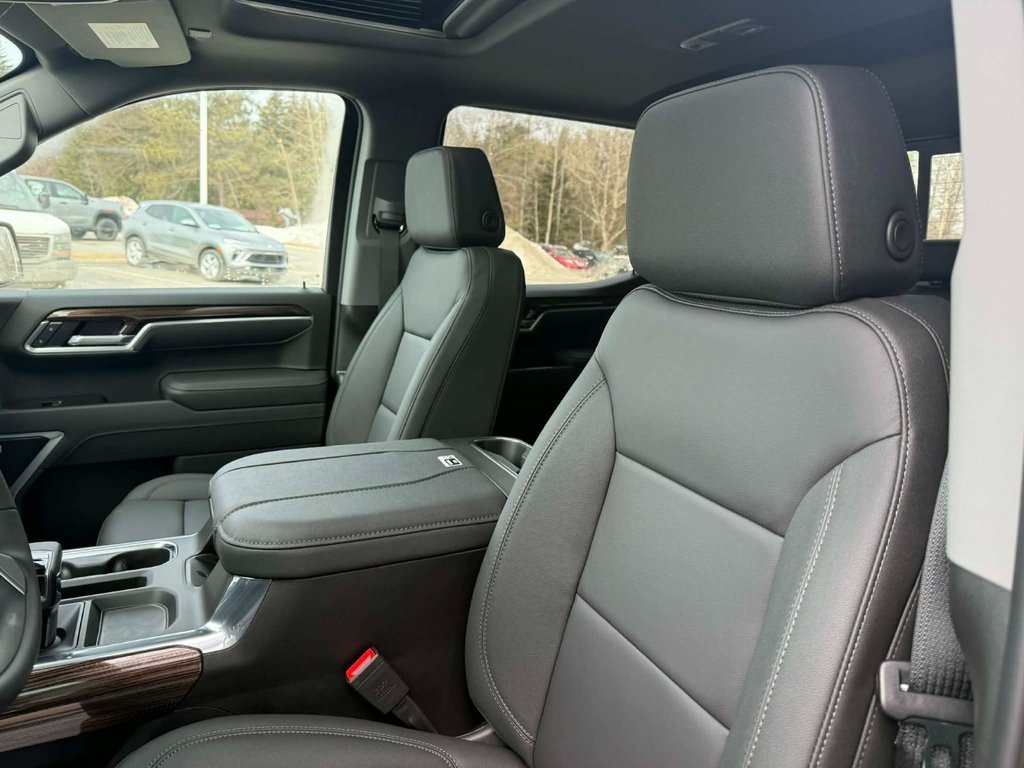 2026 Chevrolet Silverado 1500 RST in Edmundston, New Brunswick - 11 - w1024h768px