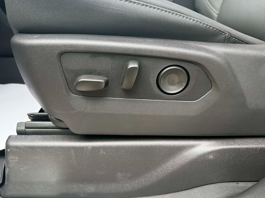 2026 Chevrolet Silverado 1500 RST in Edmundston, New Brunswick - 14 - w1024h768px