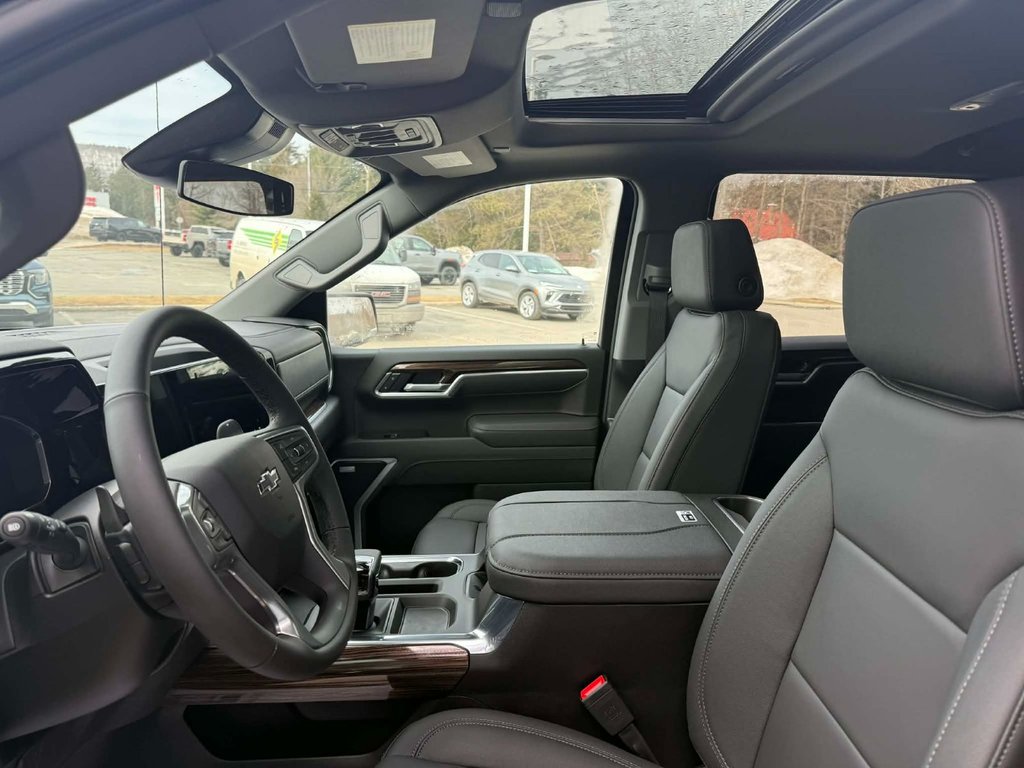 2026 Chevrolet Silverado 1500 RST in Edmundston, New Brunswick - 12 - w1024h768px