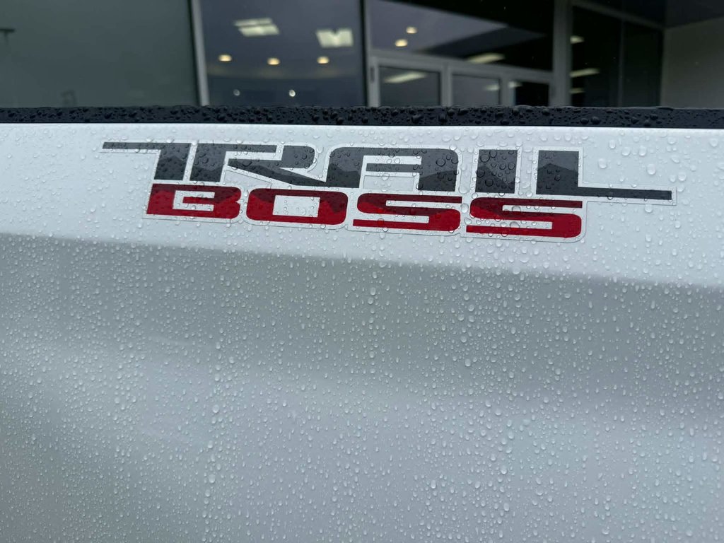 2026 Chevrolet Silverado 1500 Custom Trail Boss in Edmundston, New Brunswick - 12 - w1024h768px