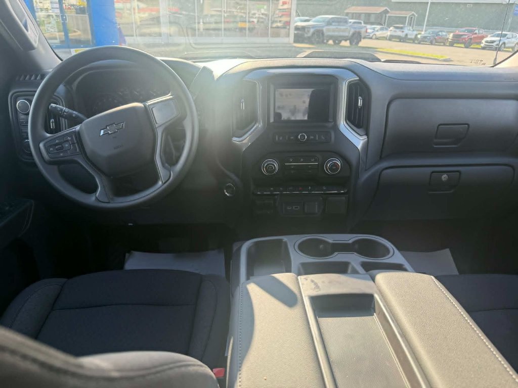 Chevrolet Silverado 1500 Custom Trail Boss 2026 à Edmundston, Nouveau-Brunswick - 7 - w1024h768px