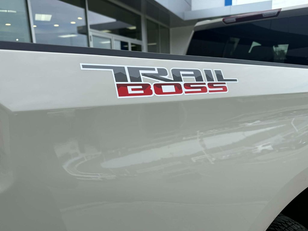 2026 Chevrolet Silverado 1500 Custom Trail Boss in Edmundston, New Brunswick - 15 - w1024h768px