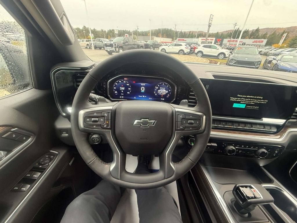 2026 Chevrolet Silverado 1500 RST in Edmundston, New Brunswick - 9 - w1024h768px