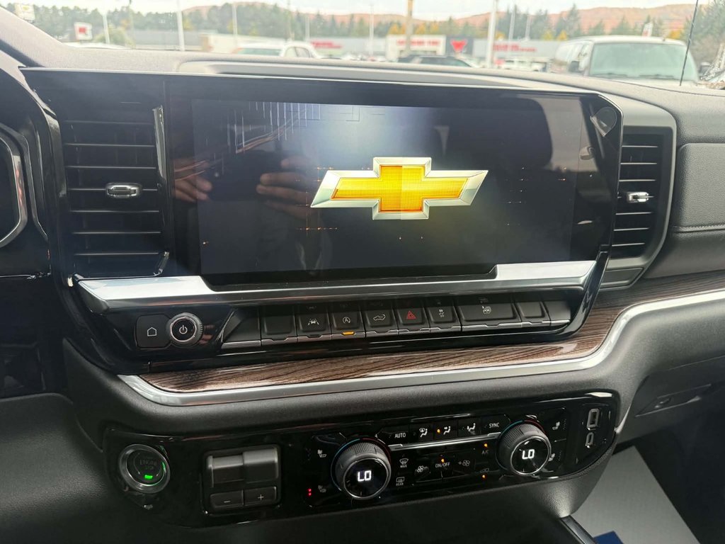 2026 Chevrolet Silverado 1500 RST in Edmundston, New Brunswick - 10 - w1024h768px