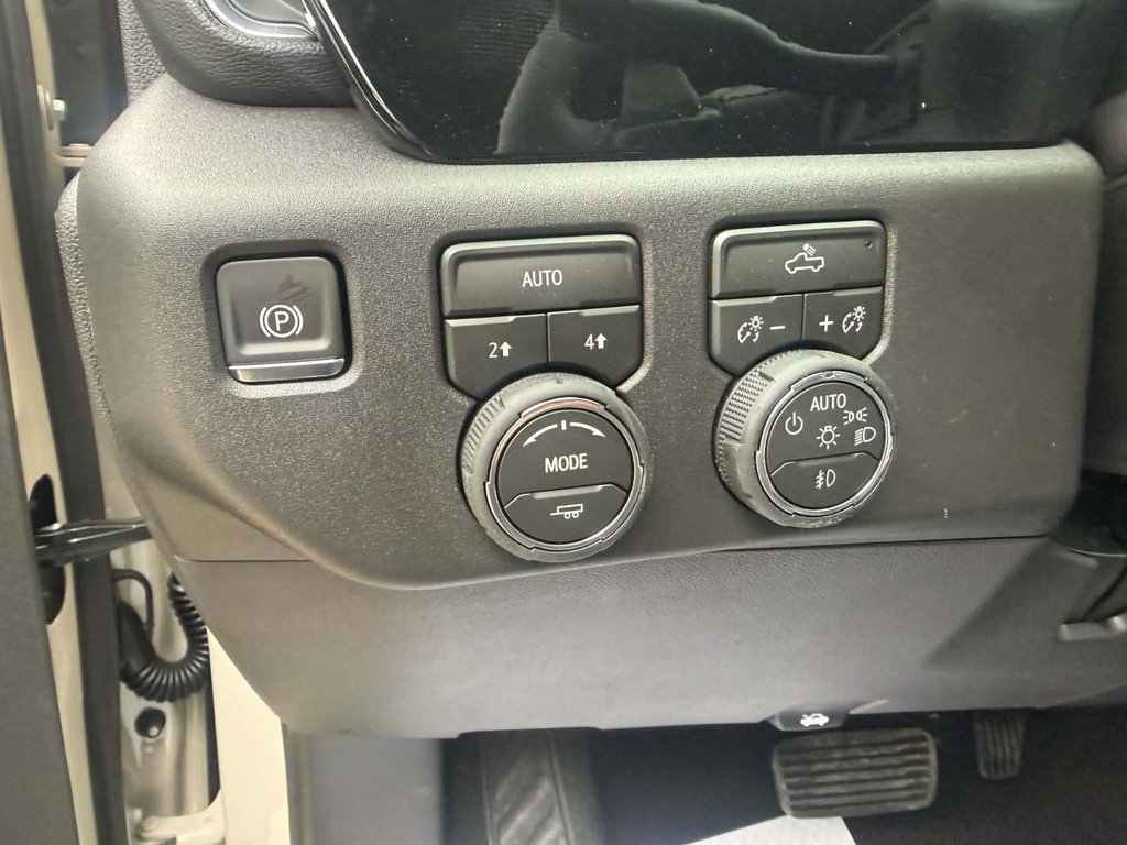 Chevrolet Silverado 1500 RST 2026 à Edmundston, Nouveau-Brunswick - 11 - w1024h768px
