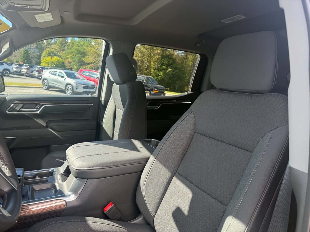 Chevrolet Silverado 1500 LT Trail Boss 2026 à Edmundston, Nouveau-Brunswick - 12 - w1024h768px