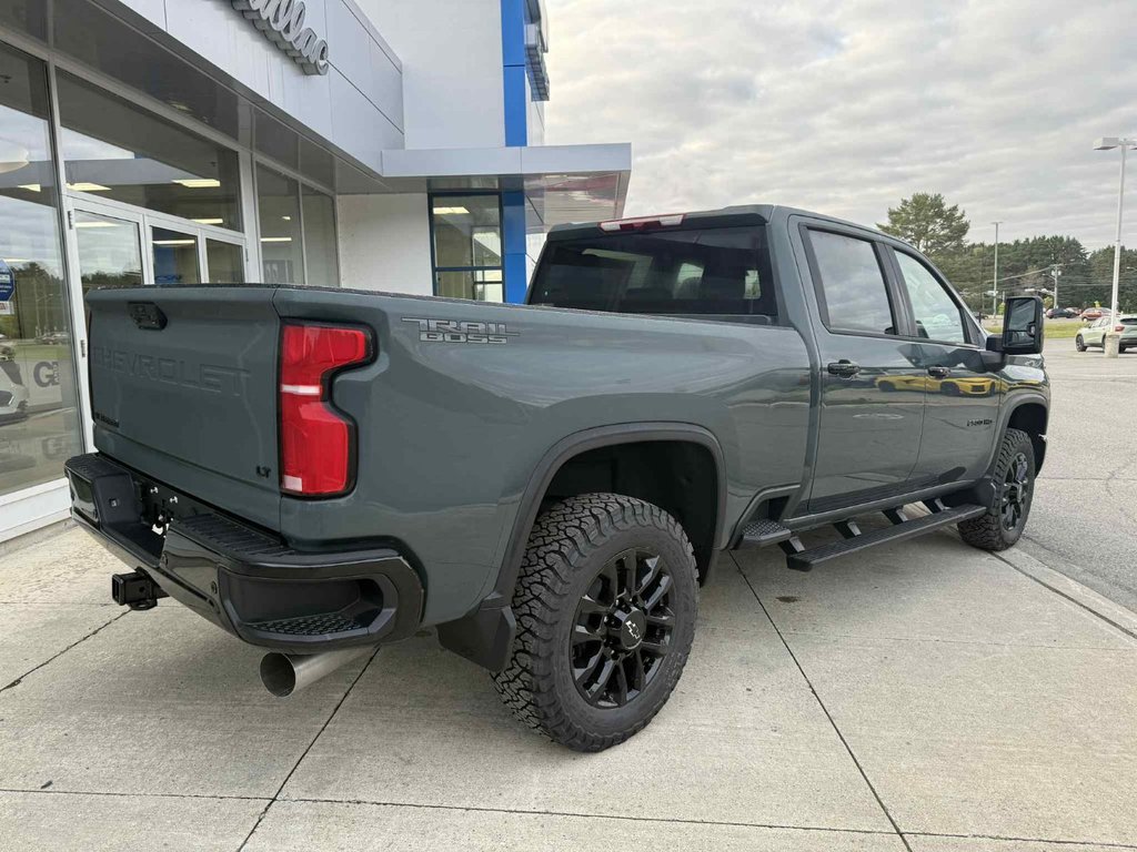 Chevrolet Silverado 2500 4WD LT Crew  2026 à Edmundston, Nouveau-Brunswick - 5 - w1024h768px