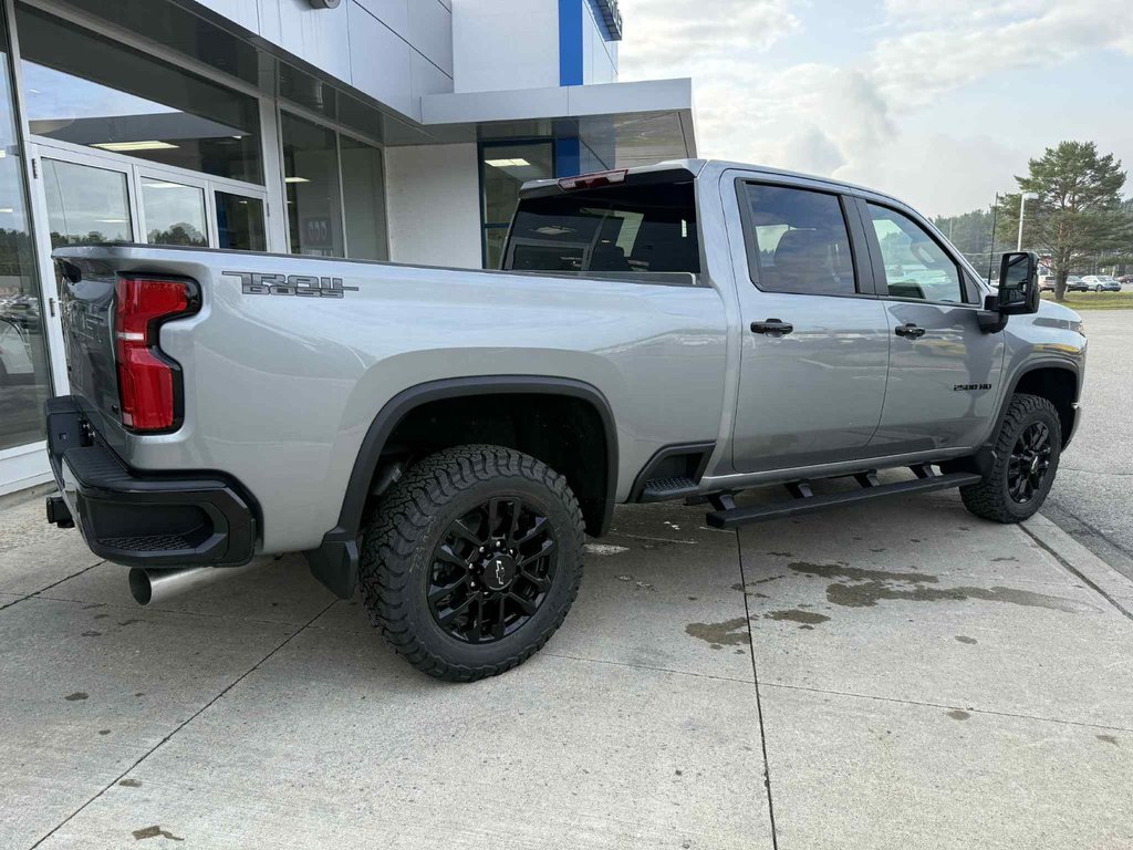Chevrolet Silverado 2500 4WD LT Crew  2026 à Edmundston, Nouveau-Brunswick - 5 - w1024h768px
