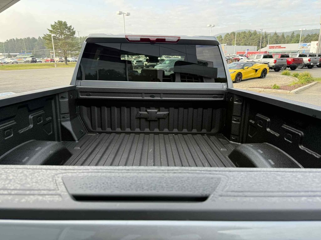 Chevrolet Silverado 2500 4WD LT Crew  2026 à Edmundston, Nouveau-Brunswick - 17 - w1024h768px