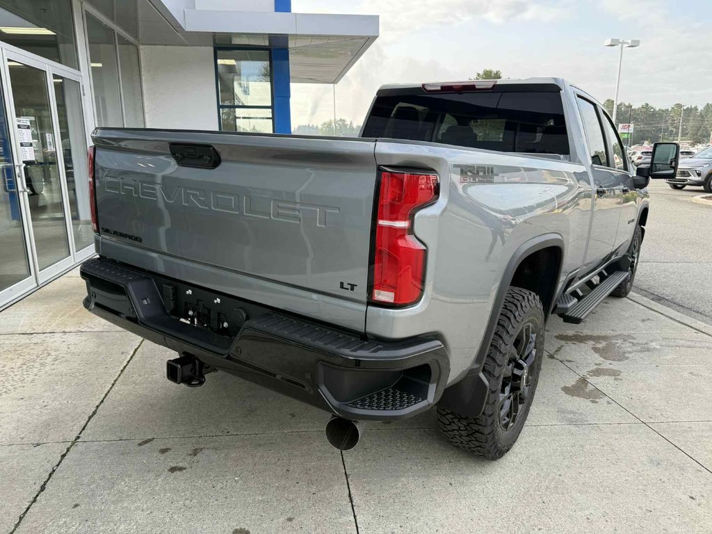 Chevrolet Silverado 2500 4WD LT Crew  2026 à Edmundston, Nouveau-Brunswick - 6 - w1024h768px