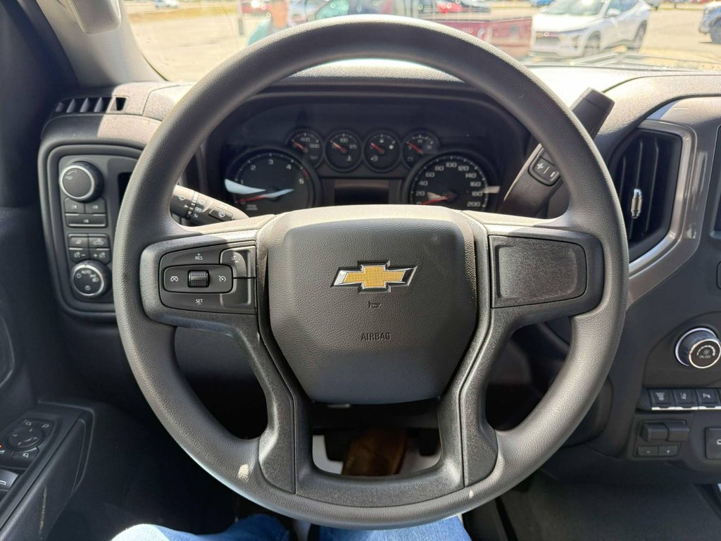 2025 Chevrolet SILVERADO 2500 HD CUSTOM in Edmundston, New Brunswick - 8 - w1024h768px