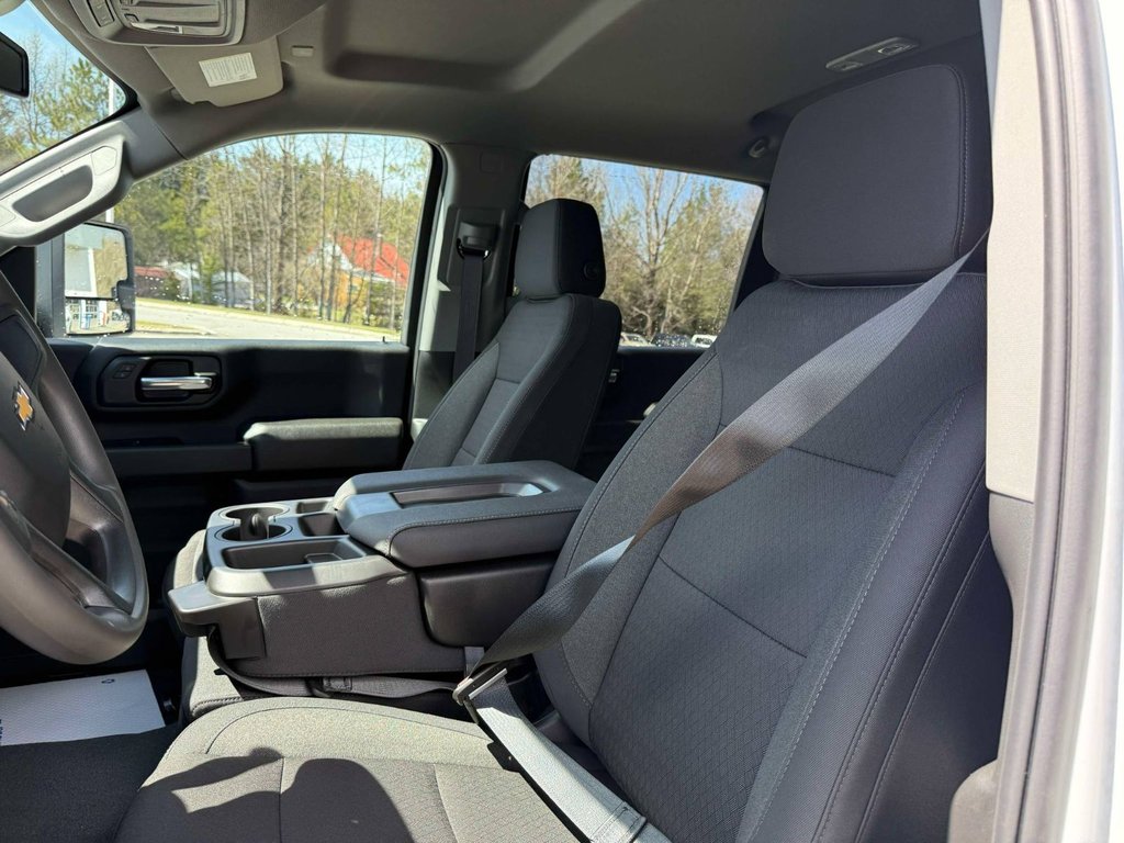 2025 Chevrolet SILVERADO 2500 HD CUSTOM in Edmundston, New Brunswick - 13 - w1024h768px