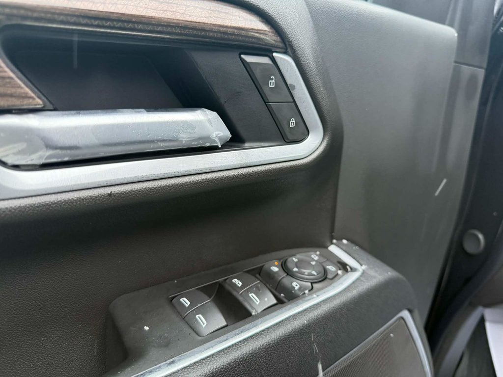 2026 Chevrolet Silverado 2500 HD LT in Edmundston, New Brunswick - 10 - w1024h768px