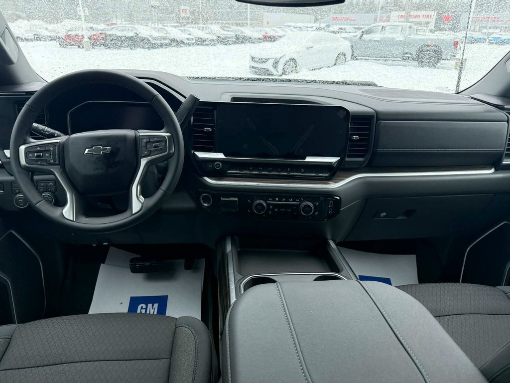 2026 Chevrolet Silverado 2500 HD LT in Edmundston, New Brunswick - 18 - w1024h768px